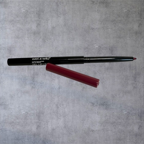 wet n wild Other - Wet n Wild Gel Lip Liner Womens Plum Together New 657A Retractable Berry